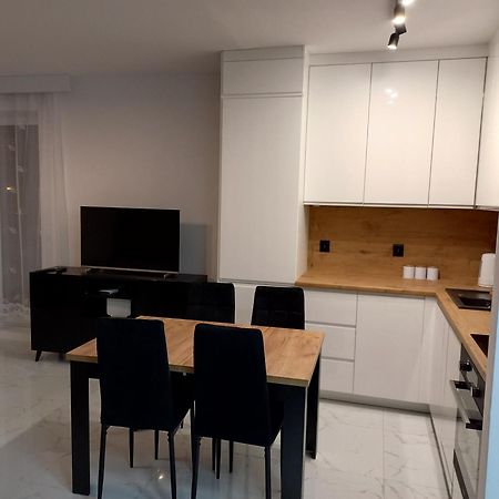 Tauzen Apartaments 18 คาโตวีตเซ ภายนอก รูปภาพ