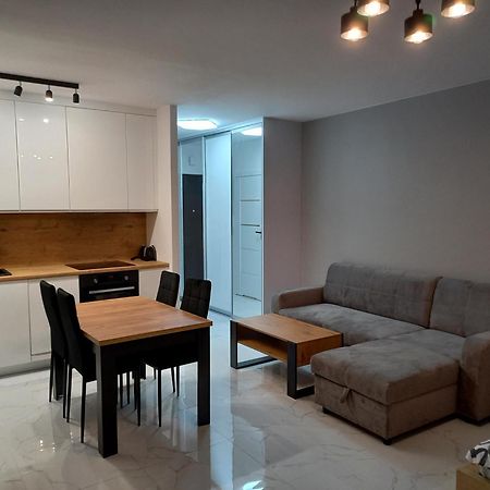 Tauzen Apartaments 18 คาโตวีตเซ ภายนอก รูปภาพ